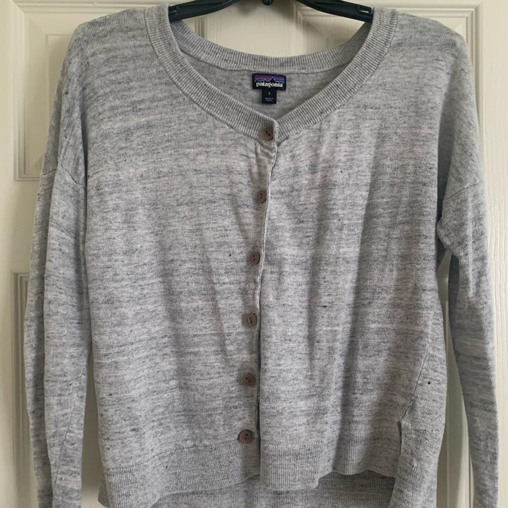 Gray Patagonia button down sweater - Picture 1 of 2